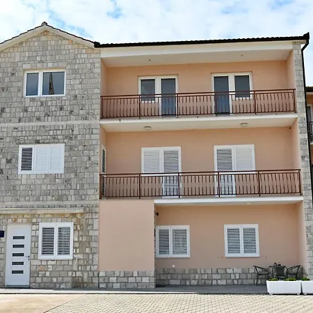 Golden Neretva Apartments Metkovic Exterior photo